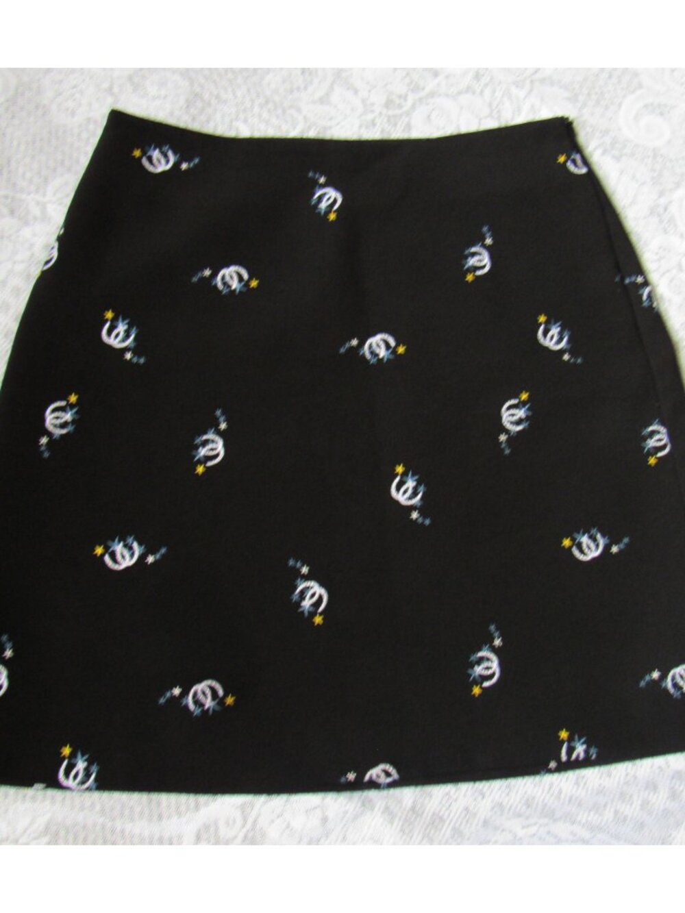 Maje Skirt sz. 38(EU), Black, waist 28in, length 18.5in
